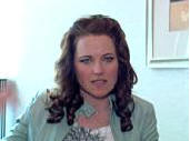 http://www.lucylawless.net/2009/07/28/uploadedimages/lucy-interview-comiccon.jpg