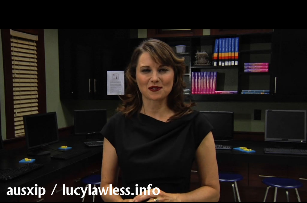 http://www.lucylawless.net/2011/03/01/LucyNOF2.jpg