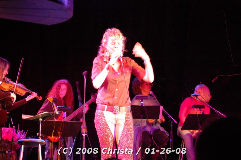 gal/Concert-26-01-08/Photos_By_Christa/cmm-lucyconsat-101.jpg