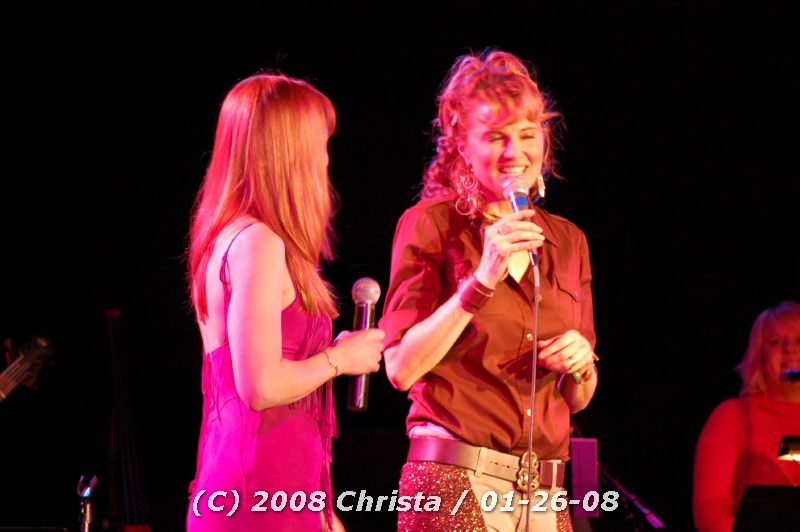 gal/Concert-26-01-08/Photos_By_Christa2/cmm-lucyconsat2-100.jpg