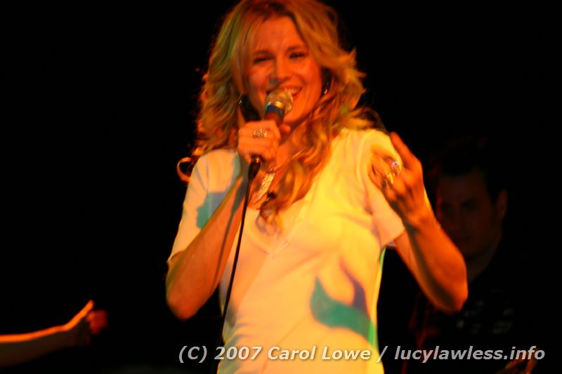 gal/Concert-14-01-07/Photos_By_Carol_Lowe/clowe-lucy-c2-108.jpg