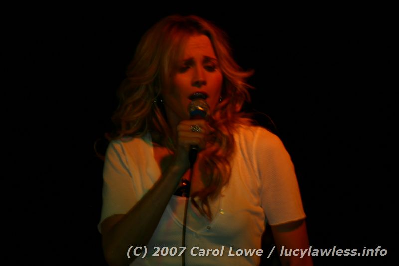 gal/Concert-14-01-07/Photos_By_Carol_Lowe/clowe-lucy-c2-109.jpg