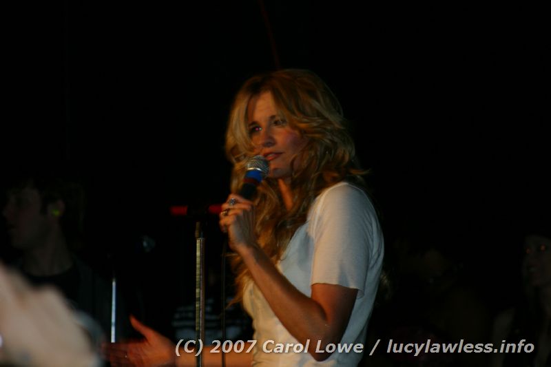 gal/Concert-14-01-07/Photos_By_Carol_Lowe/clowe-lucy-c2-127.jpg