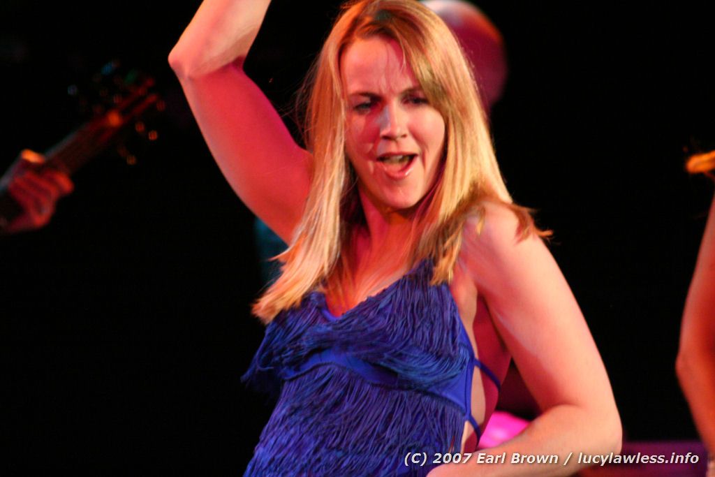 gal/Concert-14-01-07/Photos_By_Earl_Brown/EB-Lucy011407-023.jpg