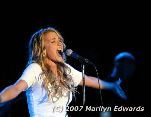 gal/Concert-14-01-07/Photos_By_Marilyn_Edwards/ME-Lucy-Roxy-001.jpg