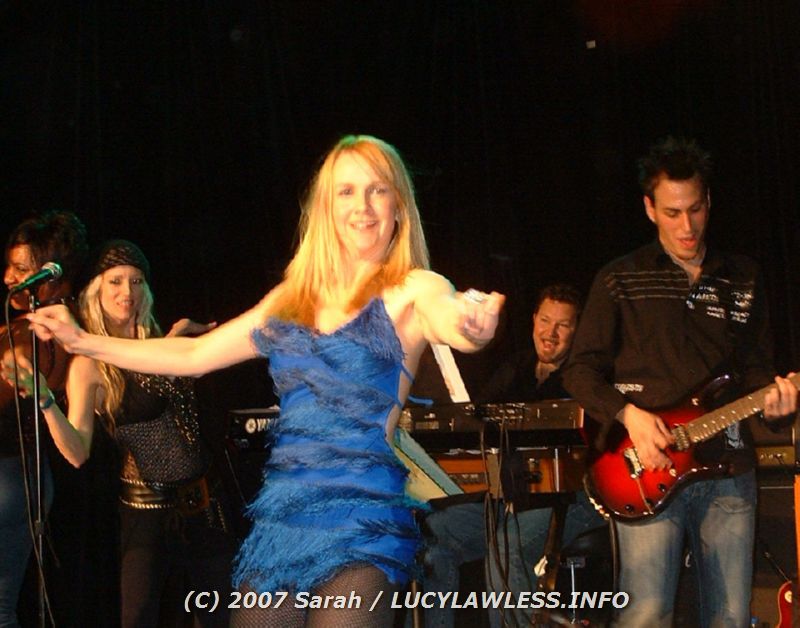 gal/Concert-14-01-07/Photos_By_Sarah/sk-lucy-suncon-017.jpg