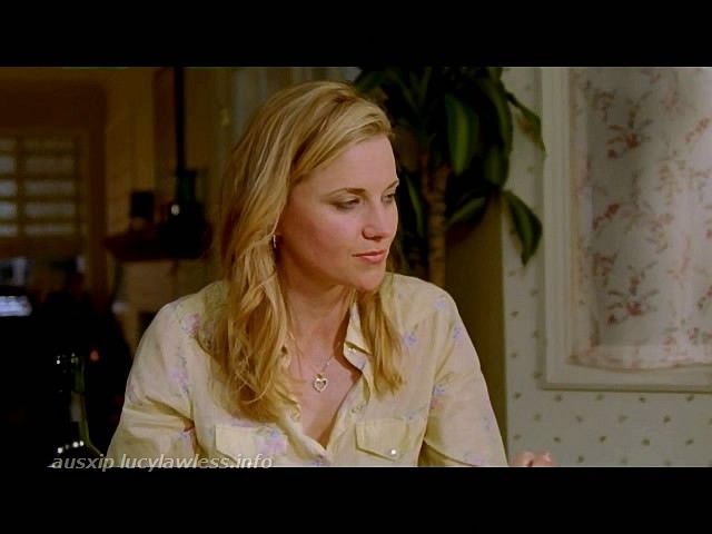 gal/Movie_Screencaptures/lucy-darkroom-071.jpg